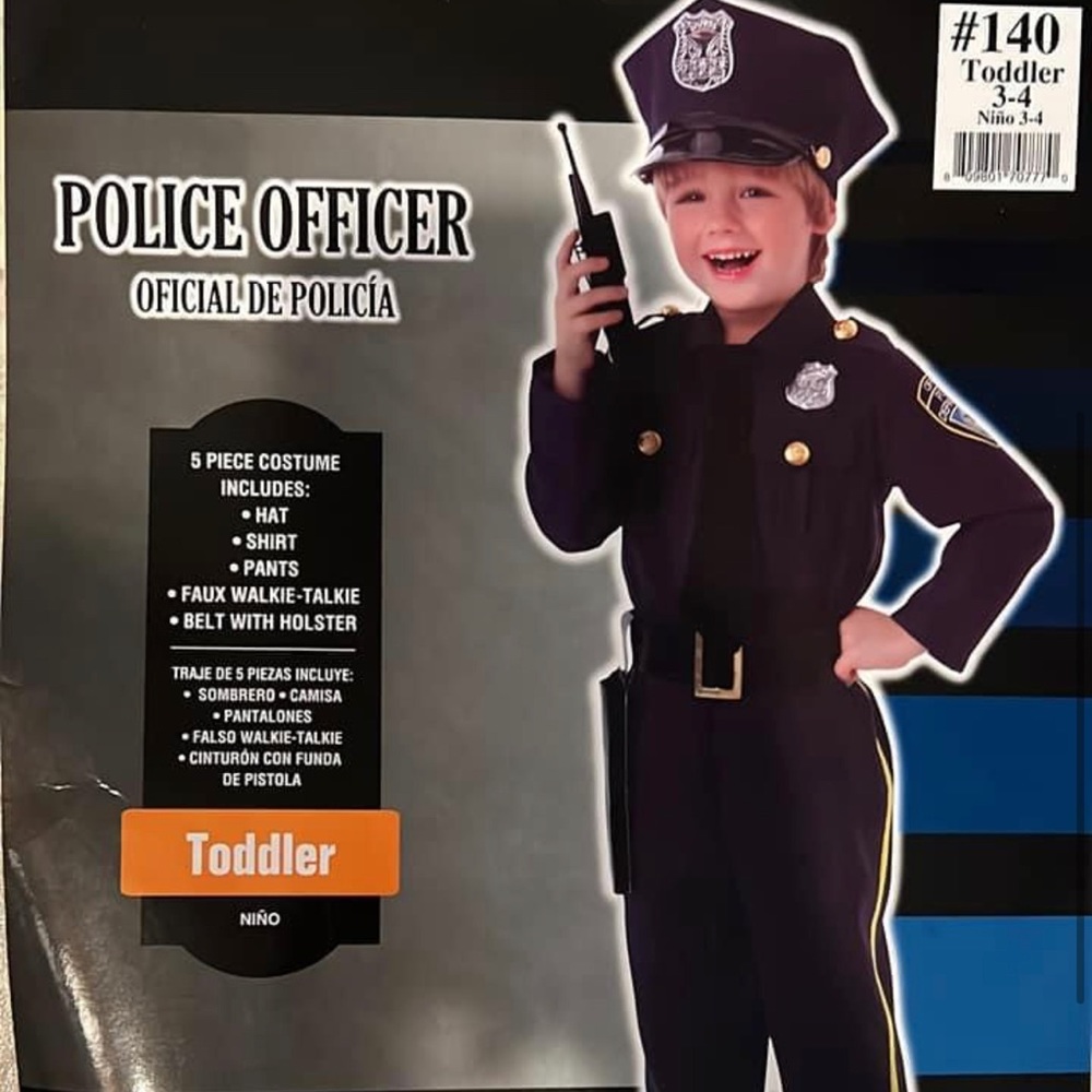 Police officer costume ๐ - Picture 3 of 4